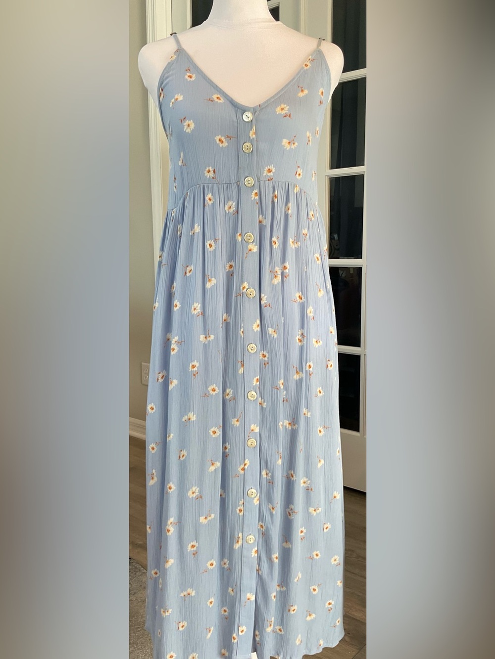 Billabong Blue Daisy Floral Button Front Midi Dress Smocked Back Size M - Picture 4 of 14